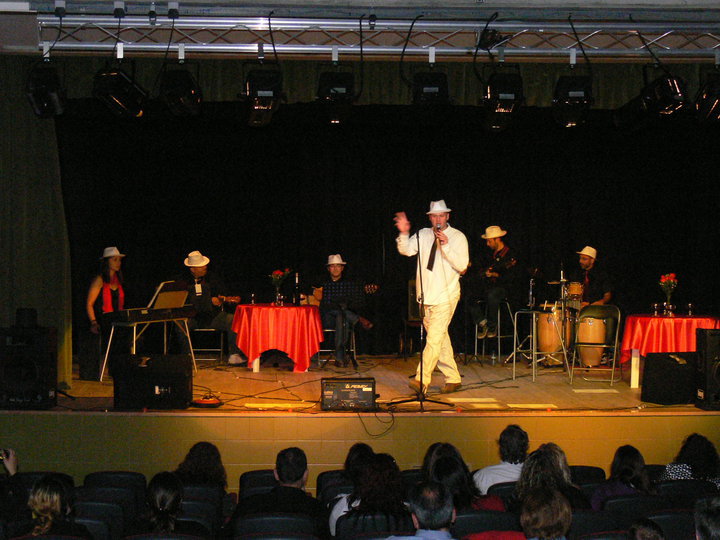 Por Gusto Por Serrat