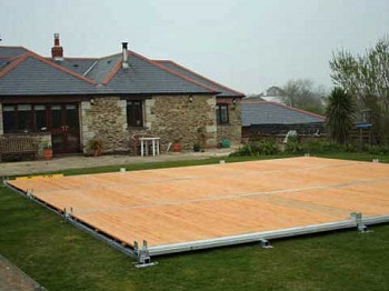 TARIMAS Y CARPAS PARA BODAS Y EVENTOS